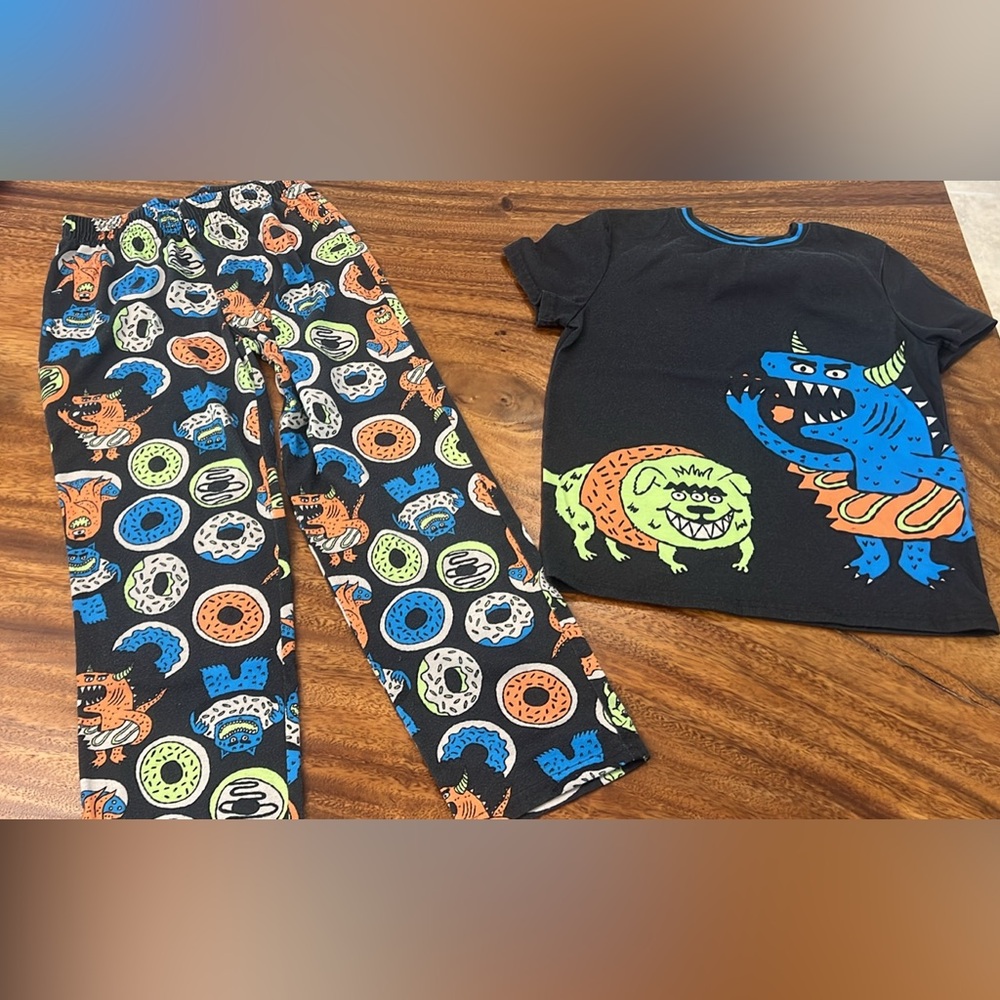 Cat & Jack Monster Print Pajama Set - Black and Orange